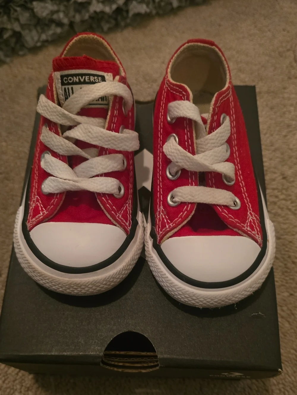 Converse Kids Red Canvas Low-Top Sneakers with White Laces [Size 4 Toddler]